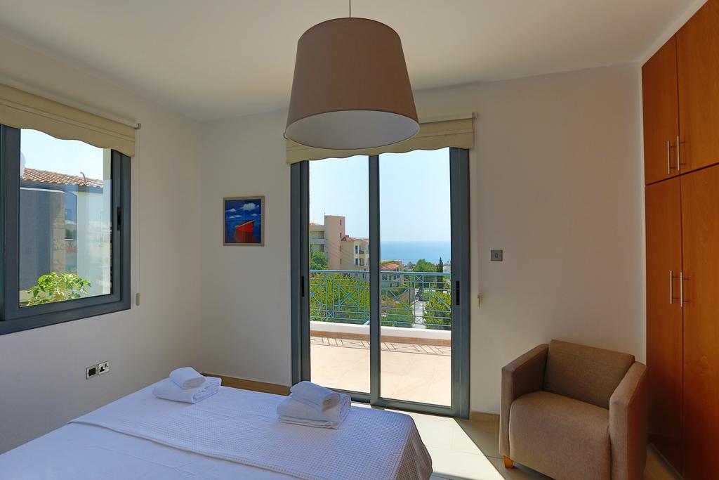 Villa Infinite Blu 파포스 외부 사진